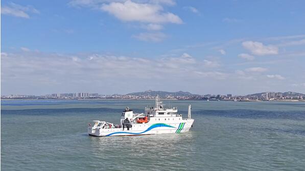 福建首艘綜合性海洋環(huán)境監(jiān)測執(zhí)法船“中國環(huán)監(jiān)閩001”正式入列