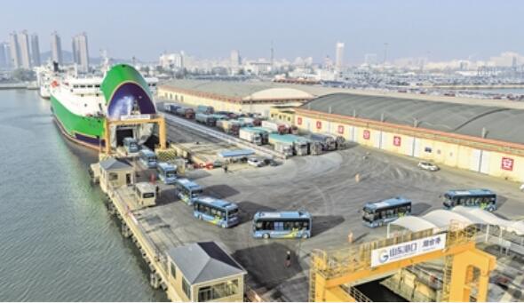 擁抱萬(wàn)億級(jí)消費(fèi)市場(chǎng) 汽車(chē)產(chǎn)業(yè)迎新機(jī)遇