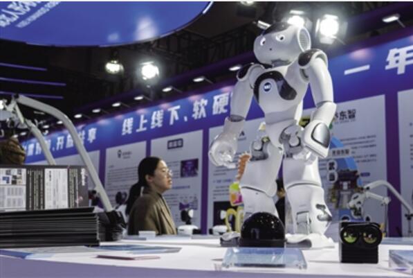 IPO潮起 人形機器人產(chǎn)業(yè)化按下“快進鍵”
