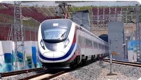 中老鐵路開通運營滿四年 累計發(fā)送旅客超6250萬人次