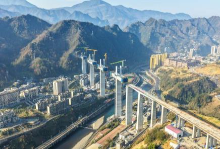 西渝高鐵建設穩(wěn)步推進