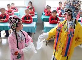 把熱度變?yōu)闊釔?ài) 做好中小學(xué)戲劇教育