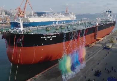 我國船舶工業(yè)領(lǐng)先優(yōu)勢鞏固 全球首艘甲醇雙燃料智能超大型油輪交付