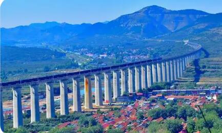 “西煤東運”大通道瓦日鐵路再破年運量億噸大關