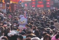 多地文旅“走心”出圈 中國經(jīng)濟持續(xù)“熱辣滾燙”