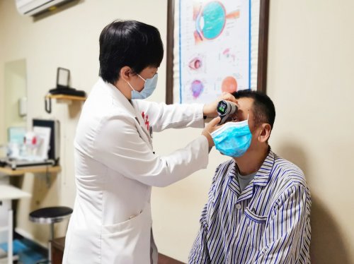 微創(chuàng)技術(shù)點燃新希望：海卓思引流器植入成功挽救復雜青光眼患者視力