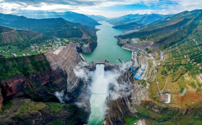 世界最大清潔能源走廊交出亮眼“年度答卷”