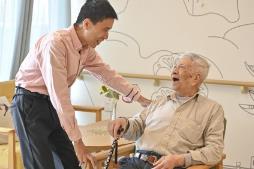 優(yōu)化養(yǎng)老服務(wù)發(fā)展環(huán)境 民政部等八部門(mén)出臺(tái)多項(xiàng)措施