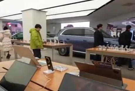 “以舊換新”政策、多種補貼等舉措全力激發(fā)消費新活力 節(jié)前市場“紅紅火火”