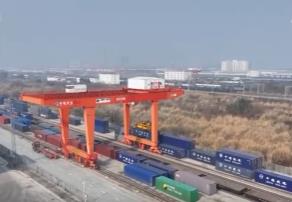 “班列+”跑出產(chǎn)業(yè)優(yōu)勢(shì)與發(fā)展勝勢(shì) 跨區(qū)域多元市場(chǎng)活力足