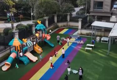 “補貼+服務(wù)”實打?qū)崪p負(fù)利好寶爸寶媽 關(guān)注、尊重、支持生育社會氛圍正在形成