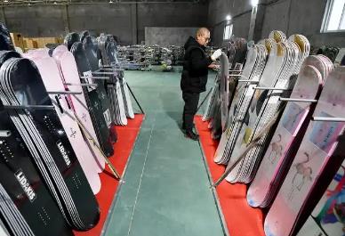 黑龍江同江冰雪裝備暢銷海外