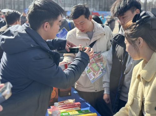 硚口煙草借力110警察節(jié)開展煙草安全知識普及活動