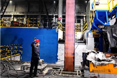 國內(nèi)最大噸位銅合金熔鑄坩堝式爐組投產(chǎn)