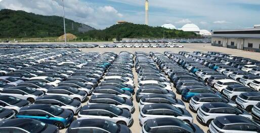 擴(kuò)規(guī)模、優(yōu)結(jié)構(gòu)  中國(guó)車市行穩(wěn)高質(zhì)量發(fā)展之路