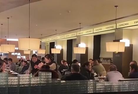 馬元素菜品成亮點(diǎn) 禮盒套餐走俏 今年年夜飯市場亮點(diǎn)多