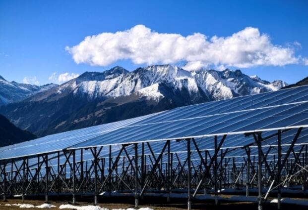 國(guó)內(nèi)首個(gè)水光蓄儲(chǔ)一體化光伏項(xiàng)目并網(wǎng)發(fā)電