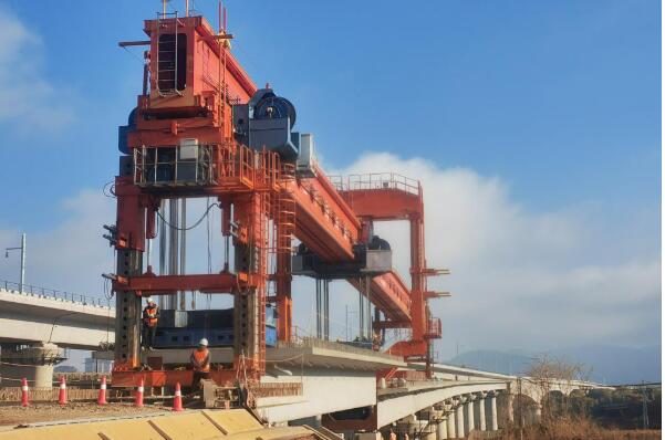 渝昆高鐵橋梁建設(shè)全部完成