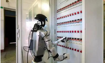 國(guó)網(wǎng)四川電力實(shí)現(xiàn)首個(gè)人形機(jī)器人自主作業(yè)