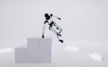 具身智能新突破！北京發(fā)布“天工3.0”人形機(jī)器人，能跑會干、開放好用