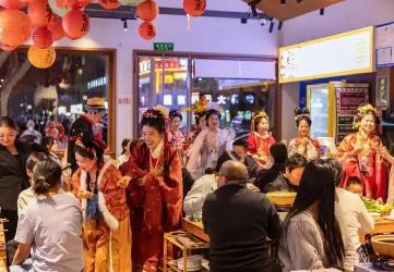 河南春節(jié)消費市場，“爆”了