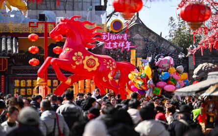 春節(jié)假期消費市場觀察：“市面”紅火 “新潮”涌動