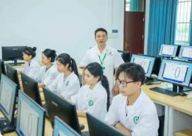 職教本科建設(shè)的戰(zhàn)略定位與實(shí)踐路徑