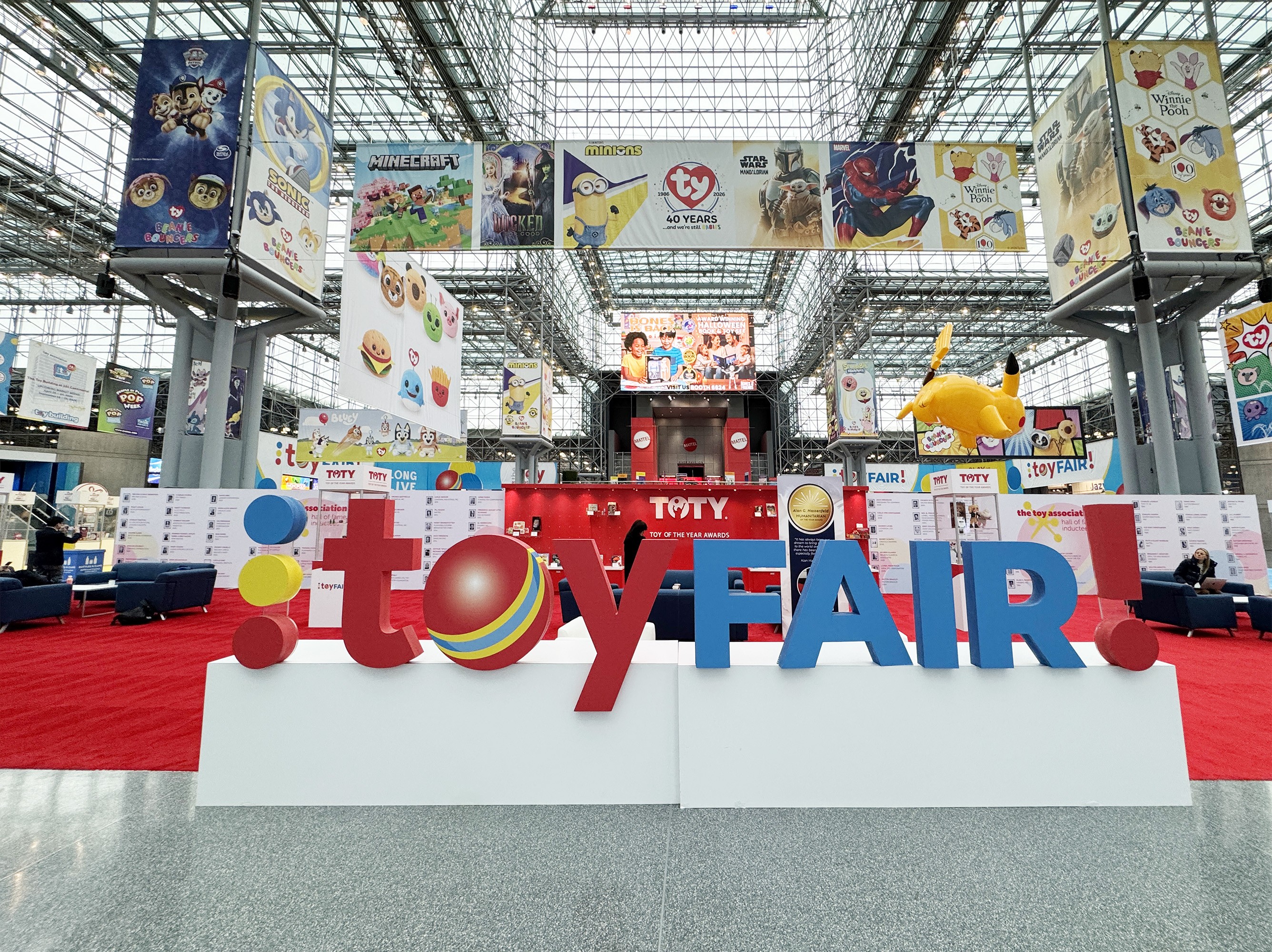 百廿年征程遇四十年匠心，Hape攜大都會聯(lián)名系列重磅亮相2026紐約玩具展