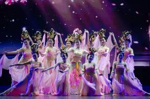 專業(yè)藝術(shù)從“深閨”走上“云端”