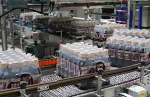 上游推動供應(yīng)鏈重構(gòu) 下游重新定義飲用體驗　食品飲料行業(yè)迎來“蓋”世創(chuàng)新