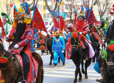 踏著新春的鼓點(diǎn)，隴州社火“燃”起來了！