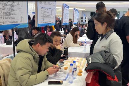 內蒙古更大力度保障和改善民生