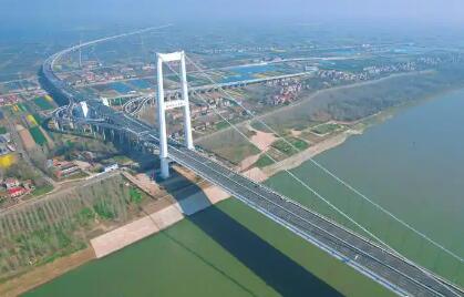 全球首座智慧懸索橋雙柳長(zhǎng)江大橋建成通車