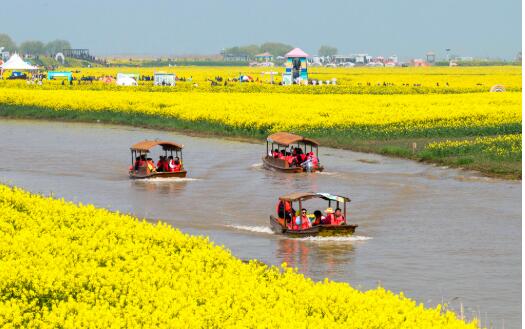 “顏值”變“產(chǎn)值” 春日經(jīng)濟(jì)激活消費(fèi)大市場(chǎng)