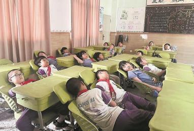 學(xué)生午休，如何實(shí)現(xiàn)“躺睡自由”