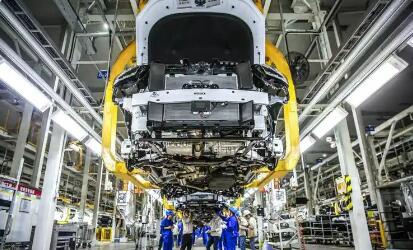 憑借新能源與智能化的先發(fā)優(yōu)勢(shì)——中國(guó)三車(chē)企進(jìn)入全球前十