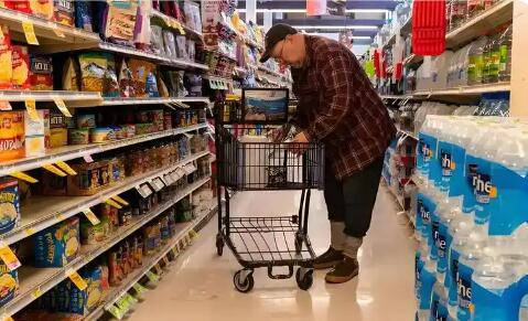 美國消費者信心指數(shù)大跌 通脹預期上升