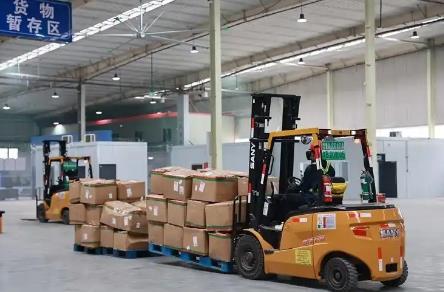 國(guó)內(nèi)最大前置貨站投用　河南“賣(mài)全球”按下快捷鍵