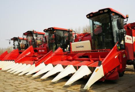 黑龍江：備春耕熱度拉滿 農(nóng)機(jī)具購銷兩旺