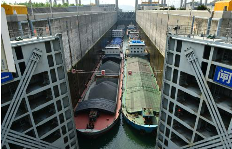 截至2026年一季度 三峽船閘累計貨運量突破23億噸