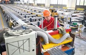 今年前2個(gè)月進(jìn)出口同比增長15.9% 江蘇民營企業(yè)訂單旺活力足