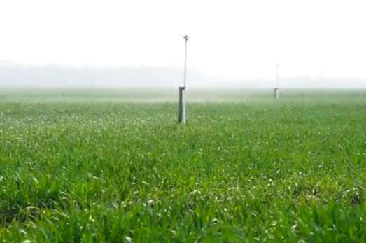 農(nóng)業(yè)“新技術(shù)+新裝備”勾勒絢麗“科技春耕圖” 傳統(tǒng)農(nóng)耕圖景變成智慧農(nóng)業(yè)現(xiàn)場(chǎng)