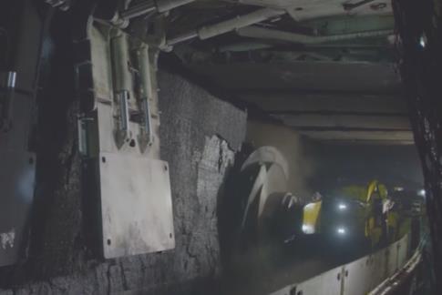 “老”礦迎來“新”場景 傳統(tǒng)采煤向現(xiàn)代智能開采“加速跑”