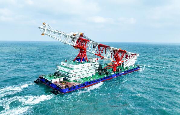 全球最大打樁船“鐵建大橋樁1”號(hào)正式下線