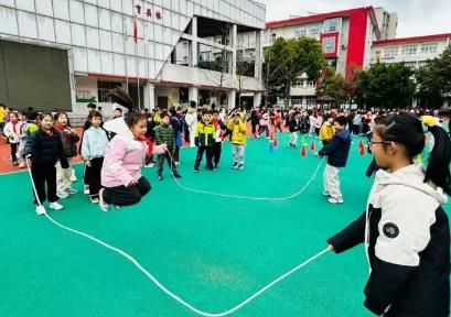 四川：打造孩子看得見(jiàn)的校園健康生態(tài)圈