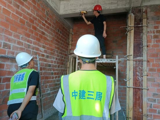 中新重慶多式聯(lián)運示范基地項目用行動詮釋大干