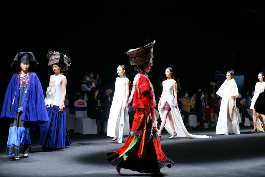  聚焦國潮經(jīng)濟(jì)崛起，非遺時(shí)尚再現(xiàn)嶺南天府文化精神 