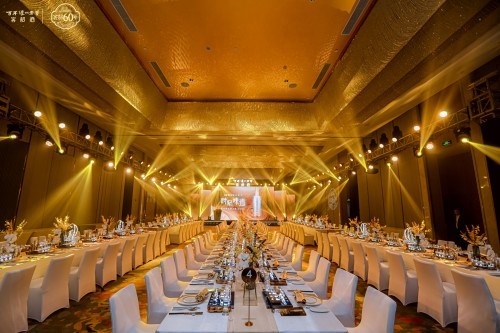  百年瀘州老窖窖齡酒“時(shí)堅(jiān)味道”精英俱樂部之夜新年啟航