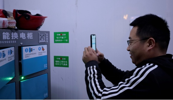 騎幻換電:奔波萬里鄭相龍,用行動詮釋騎士精神