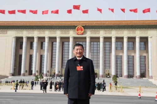 趙皖平代表攜議案參加兩會(huì) 建議加強(qiáng)個(gè)人大病求助互聯(lián)網(wǎng)服務(wù)平臺(tái)監(jiān)督和管理